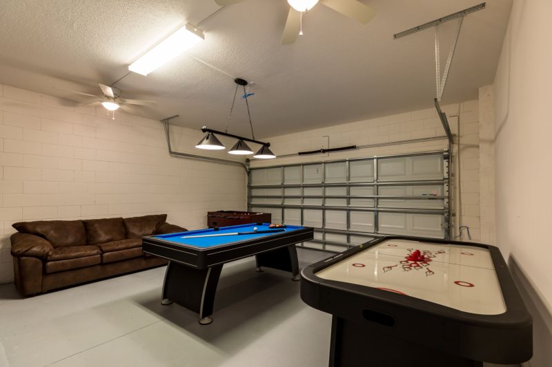 Gorgeous South Facing 5 Bed Providence Rental — photo 12